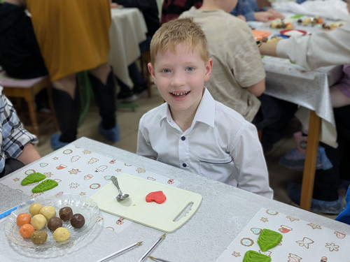 photo 5352785516325179700 y.jpg