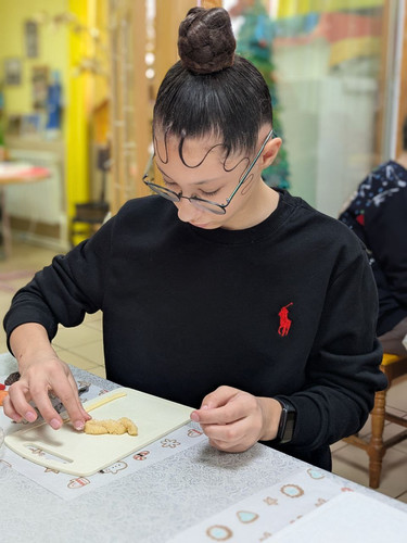 photo 5352785516325179685 y.jpg