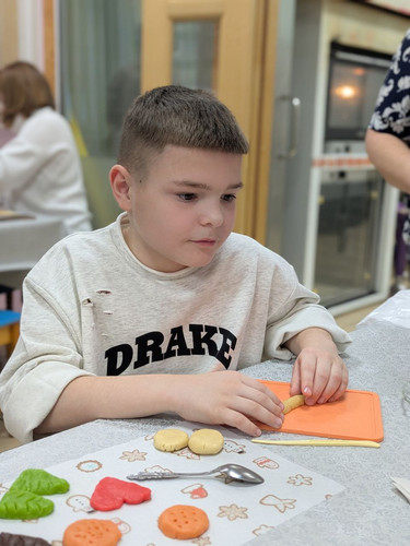 photo 5352785516325179687 y.jpg