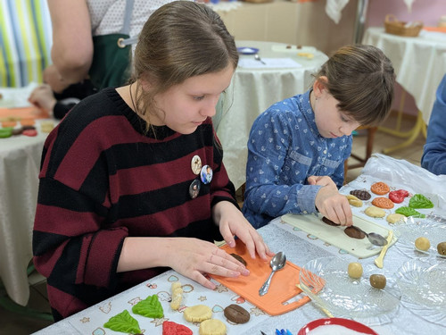 photo 5352785516325179680 y.jpg