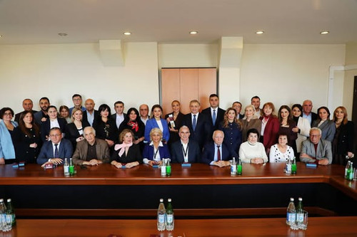 605300073 25564525496497506 2747006693506489611 n.jpg?stp=dst jpg s590x590 tt6& nc cat=110&ccb=1 7& .jpg