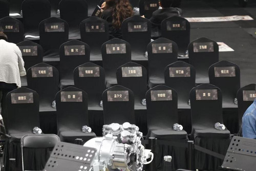 img 17664054285850b7690f4267b61f2ec6776c86305c39f7bc0ef4f2ef68798c134b45c0cb8b4e4.jpg