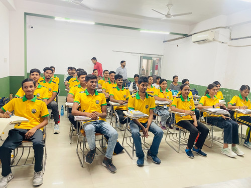 best nda coaching in lucknow.jpg