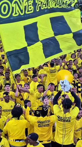 bWmcHg IvsqJpwEB.jpg