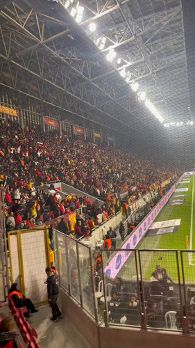 wht 1q kHOnIEj5e.jpg