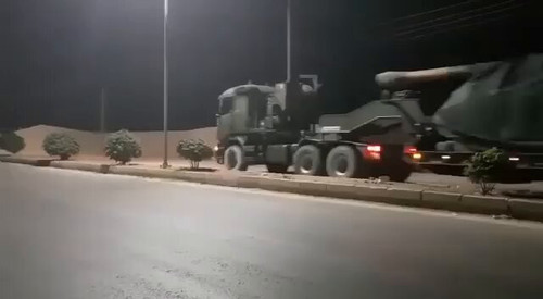 eq8xgujgtEhanMdX.jpg