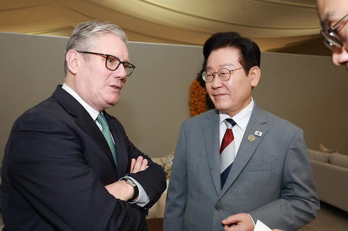 G8xhMi2XUAEoFSl.jpg