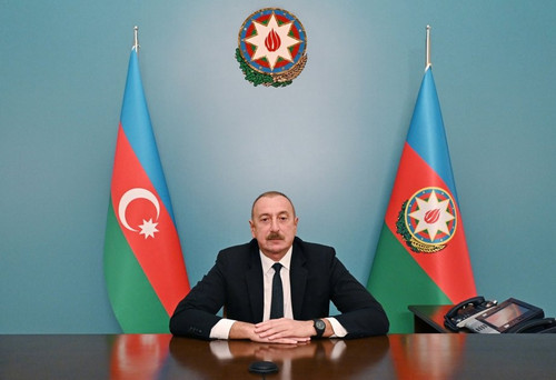 G8xp 05aQAA4 sm.jpg