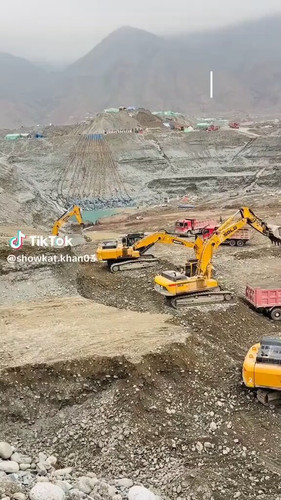 EplyJ ZcWFtSXsej.jpg