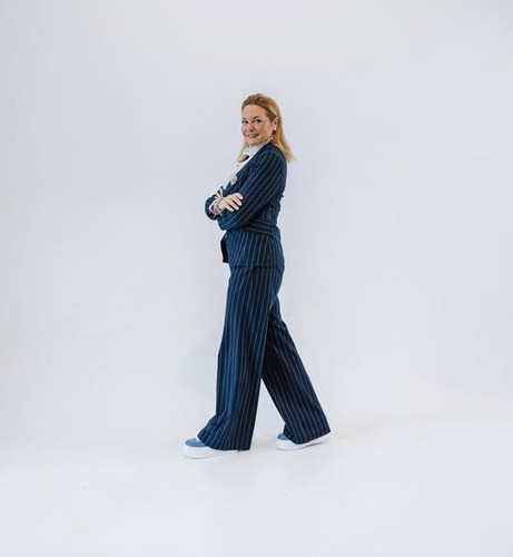 604695938 1435872268549696 456175652017653966 n.jpg?stp=cp6 dst jpg s565x565 tt6& nc cat=110&ccb=1 7.jpg