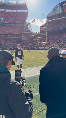 EwJqLF HbhKSxFte.jpg