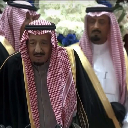 vEQgX Npb1 6lF3M.jpg