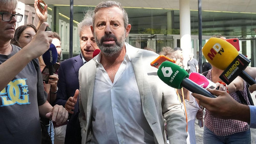 G8yN4y WgAEJzni.jpg