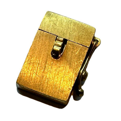 WhatsApp Image 2025 10 17 at 17.31.59.jpg