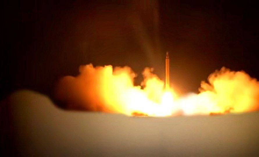 المراسل العسكري لصحيفة "يديعوت أحرونوت"، يوآف زيتون: في ظل غياب آلية إنفاذ أجنبية أو أي ترتيب سياسي للحد من نفوذ الإيرانيين، شرعت طهران في إعادة بناء ...