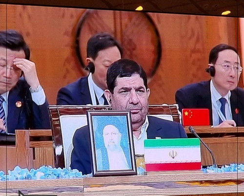 G8n UYmXQAALed9.jpg