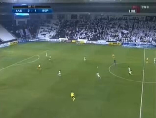 FkYCQFMBsER0XAl1.jpg