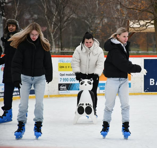 600907260 1725500968813653 8039084180615062004 n.jpg?stp=dst jpg s590x590 tt6& nc cat=111& nc cb=99b.jpg