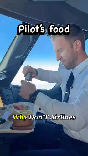  AC9ORAGQhHiUvFd.jpg