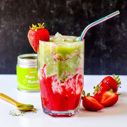 Strawberry Matcha Latte FI 1200.jpg