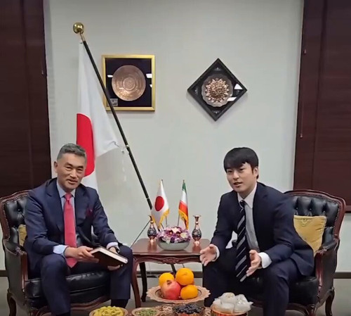 UZtTVfAZY4NrB ob.jpg