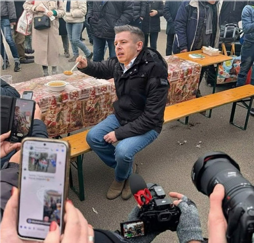 G8zaAFJW8AAw7DF?format=jpg.jpg