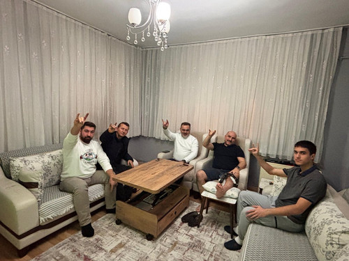 G8y5f9vXMAAl iO.jpg