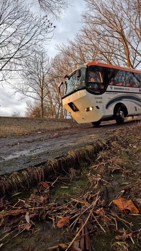 B ZgSBsFP4LmyjeB.jpg