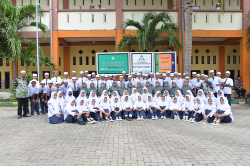 Lulusan 2024 2025.jpg