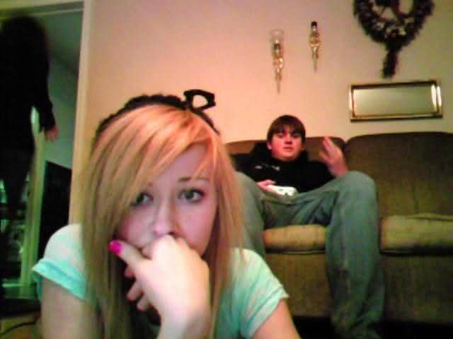 [Image: fEkimGe.jpg]