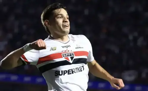 Bobadilla cresce com Crespo, vira peça-chave e encerra Brasileirão em alta