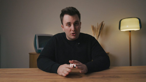 DRsWNHybX5AAj2G .jpg