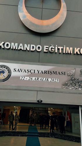 gNXhQ9muKoaoBzTG.jpg