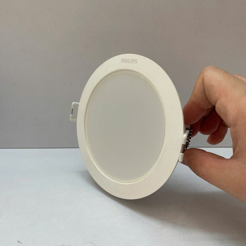 den downlight am tran led philips essential smartbright dn020b g4 led6 ww 6w 220 240v d100 gm 3000k .jpg
