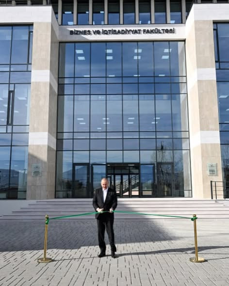 604912194 18397754092120724 6243495366428581270 n.jpg?stp=dst jpg s590x590 tt6& nc cat=110&ccb=1 7& .jpg