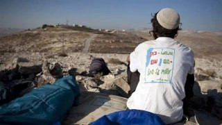 محاولة رسمية إسرائيلية للتقليل من شأن عنف فتية التلال من المستوطنين، والإدعاء إنهم أقلية قياساً بعدد المستوطنين: القناة السابعة: الاستيطان في الضفة ال...