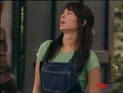 Amor en custodia (Mx) Ep 32 Adriana Louvier faint 1.jpg