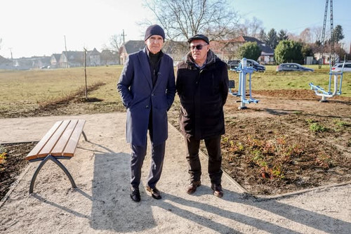 601950103 1435925371434090 2708446127348005585 n.jpg?stp=dst jpg s590x590 tt6& nc cat=109&ccb=1 7& n.jpg