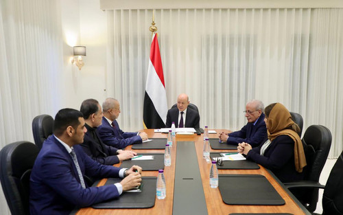 G83jkVyW4AAJlQY.jpg