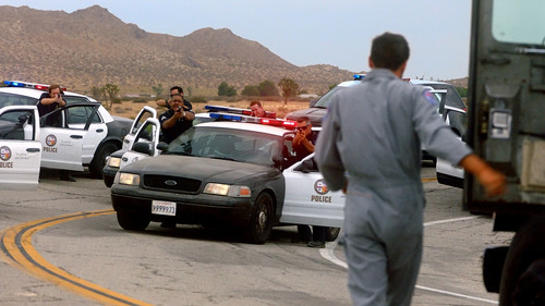 Lucifer.S03E01.They're.Back.Again,.Aren't.They.1080p.BluRay.CZ EN.DD+5.1.x265 My.mkv 20251224 093636