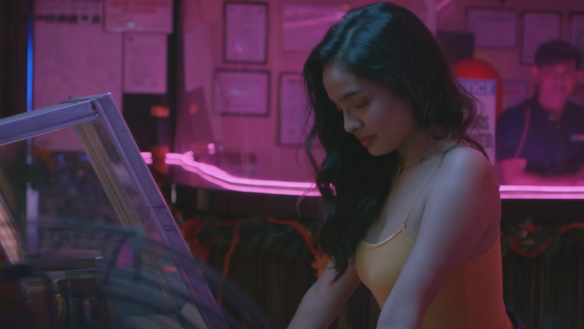 Aliwan.Inn.2025.1080p.WEB DL.mkv snapshot 00.03.19.700