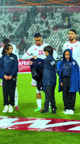 HLzotpx1oP7y0oJ .jpg