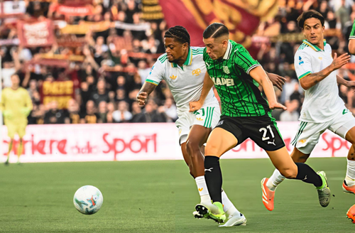 Jay Idzes Sassuolo vs Roma Istimewa 2.png