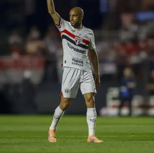 Lesões atrapalham carreira de Lucas, que acumula frustrações no São Paulo nesta temporada