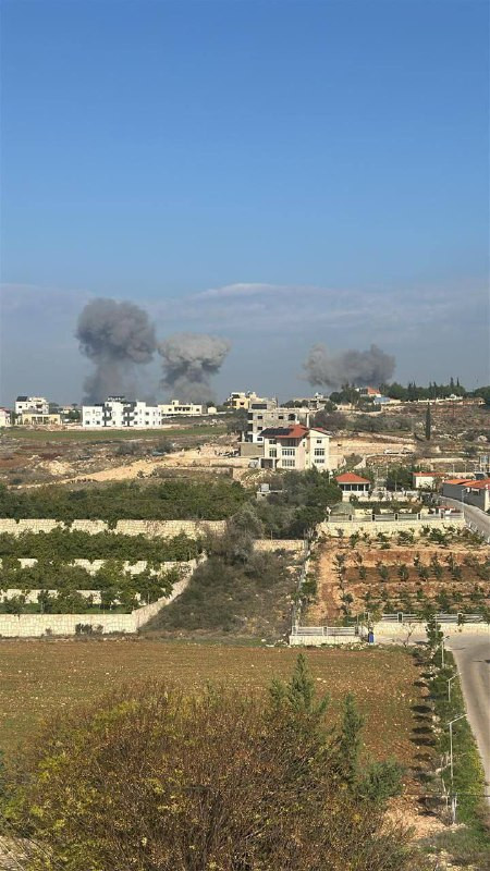 جانب من الغارات العنيفة التي ينفذها طيران الاحتلال على جنوب لبنان....