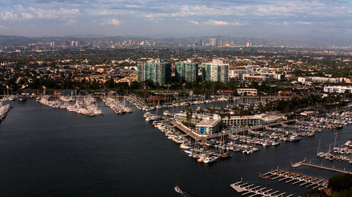 Lucifer.S05E01.Really.Sad.Devil.Guy.1080p.BluRay.CZ EN.DD+5.1.x265 My.mkv 20251224 103204.331.jpg