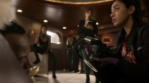 Lucifer.S05E01.Really.Sad.Devil.Guy.1080p.BluRay.CZ EN.DD+5.1.x265 My.mkv 20251224 103146.789