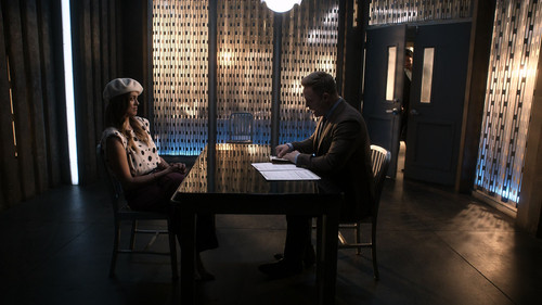 Lucifer.S06E02.Buckets.of.Baggage.2160p.NF.WEB DL.CZ EN.DD+5.1.DoVi.HDR.H.265 HONE.mkv 20251224 1125