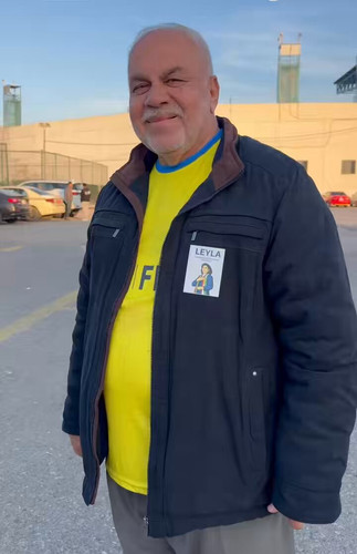 C rNUJ gd0fnfWhj.jpg