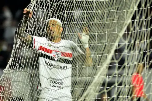 Ano para esquecer! Crise, lesões e 6 a 0 marcam o caos no São Paulo em 2025